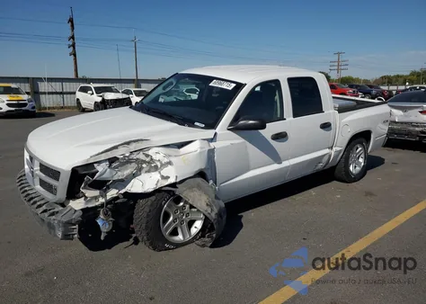 2011 Dodge Dakota Slt z USA, uszkodzony, nr VIN 1D7RW3GK9BS529636